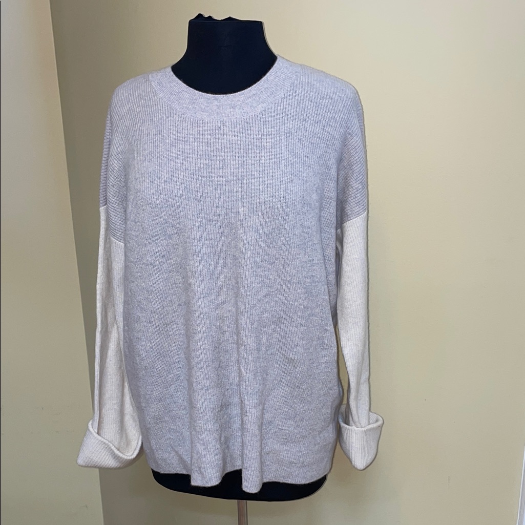 Nwt Club Monaco Women's Size M Crew Neck Loose Oversized Sweater Cashmere Blend